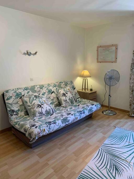 Aubenas Plein Centre Tout Pres Du Chateau 외부 사진